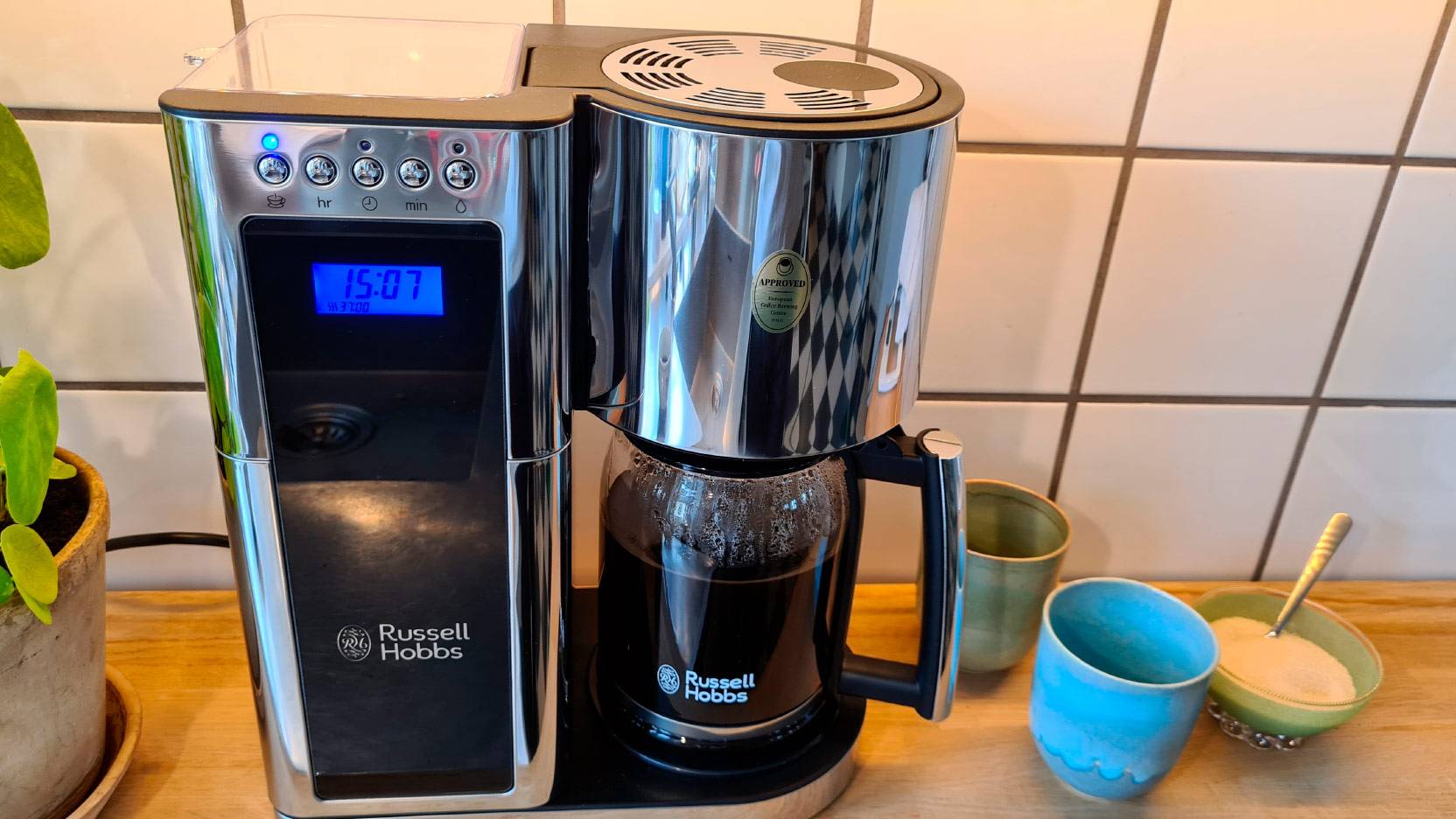 Image of Russell Hobbs Elegance with a jug of coffee