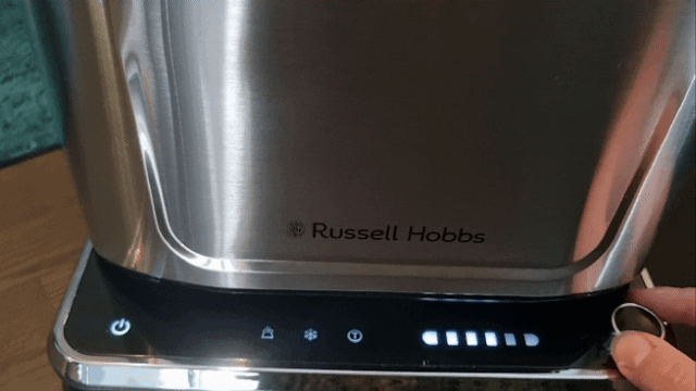 Gif from Russell Hobbs toaster test