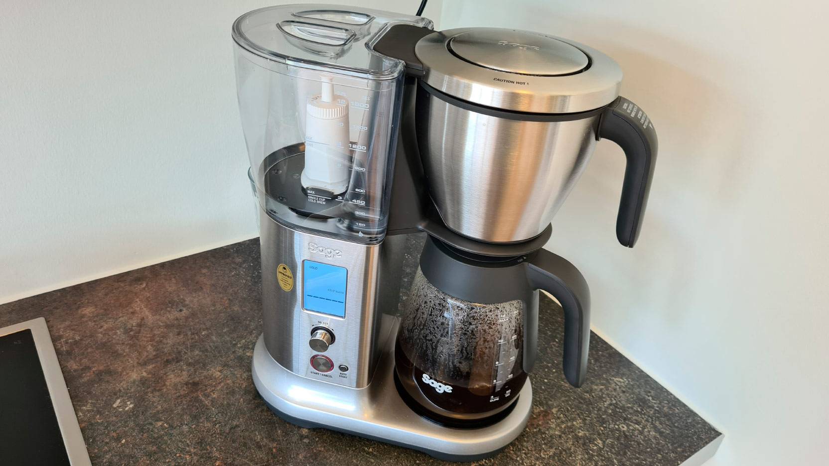 Coffee machine test - Sage the Precision Brewer - brews a pot of coffee