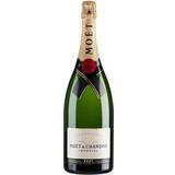 Moet champagne Moët & Chandon Brut Imperial Chardonnay, Pinot Meunier, Pinot Noir Champagne 12% 150cl