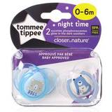 Tommee Tippee Pacifiers & Teething Toys Tommee Tippee Closer to Nature Night Time Soother 0-6m 2-pack
