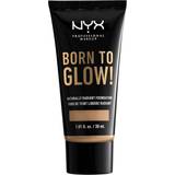 NYX Born To Glow Naturally Radiant Foundation Buff