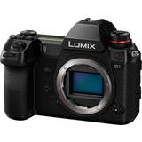 XQD Mirrorless Cameras Panasonic Lumix DC-S1