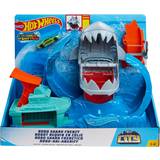 Hot Wheels City Color Shifter Shark Jump Play Set
