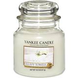 Yankee Candle Fluffy Towels Medium Scented Candle 411g