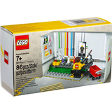 Lego Minifigure Factory 5005358