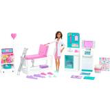 Dolls & Doll Houses Barbie Fast Cast Clinic Playset with Brunette Doctor Doll