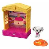 Disney Play Set Disney 101 Dalmatian Street GBM33 Stackable Dog House (5-in) with Deja-Vu Character Figure (3-in) and Hat Accessory, Multicoloured