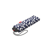 Reisenthel Paraply Pocket Mini extremt platt, stabilt och lätt väskparaply i färgen signatur Navy med smidig handöppnare – stort paraplytak – 25 x 2,5 x 6,5 cm – 190 g vikt