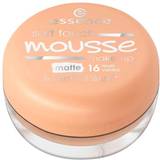 Essence Soft Touch Mousse Make-up #16 Vanilla