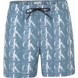 Calvin Klein Swimming Trunks on sale Calvin Klein Swimwear Badeshorts røgblå hvid