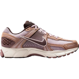 Plastic Trainers Nike Zoom Vomero 5 M - Dusted Clay/Platinum Violet/Smokey Mauve/Earth