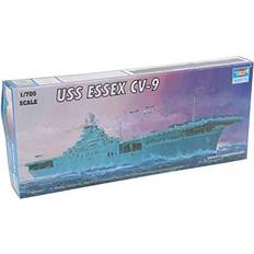 Trumpeter USS Essex CV-9 1:700