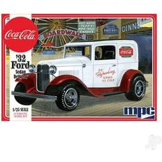 MPC 1932 Ford Sedan Delivery (Coca Cola) MPC902