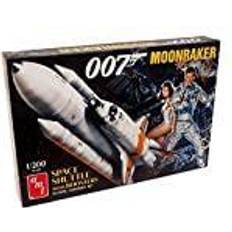 Amt Skill 2 Model Kit Space Shuttle with Boosters "Moonraker" (1979) Movie (James Bond 007) 1/200 Scale Model
