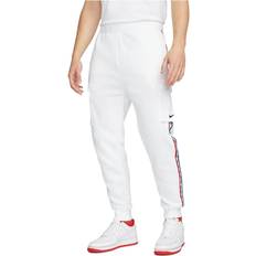 Nike Men's Sportswear Repeating Fleece Cargo Pants