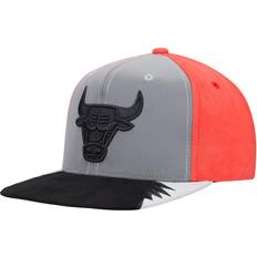Mitchell & Ness Chicago Bulls Day 5 Snapback Hat - Gray/Red