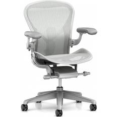 Plastic Furniture Herman Miller Aeron Medium Office Chair 104.5cm