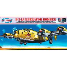 Atlantis B 24J Liberator WWII Bomber Buffalo Bill Model Kit 1 92 Scale