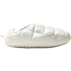 The North Face Slippers The North Face Thermoball V Traction Mules - Gardenia White/Silver Grey