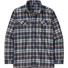 Patagonia Men Shirts Patagonia Long Sleeved Organic Cotton Midweight Fjord Flannel Shirt - Fields/New Navy