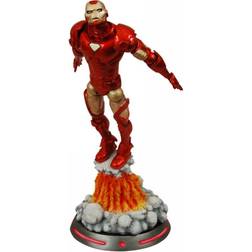 Diamond Select Toys Marvel Select Iron Man Action Figure