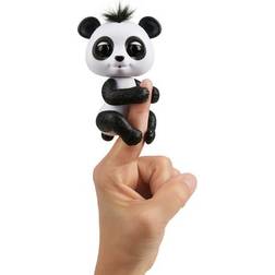 Wowwee Fingerlings Panda Chong