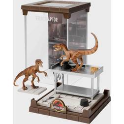 Noble Collection Jurassic Park Velociraptor Diorama Figure
