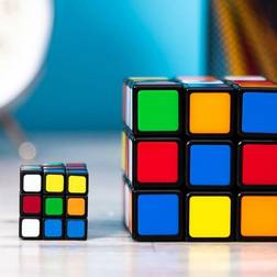 Hasbro World's Smallest Toys RUB Rubik's Cube, Multicoloured