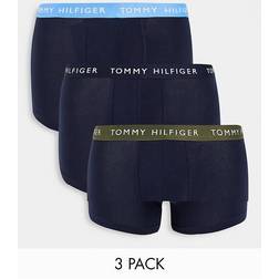 Tommy Hilfiger pack trunks in
