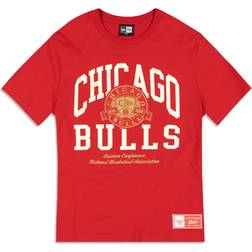 New Era NFL Letterman Chicago Bulls T- shirt