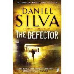The Defector (Paperback, 2010)